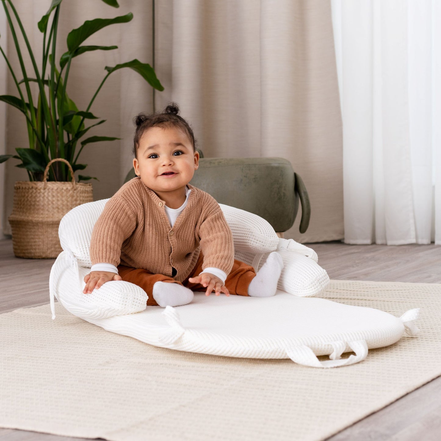 4-IN-1 BABY LOUNGER